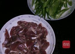 青椒炒鸡豚！的做法图解1