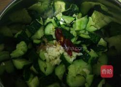 凉拌黄瓜的做法图解2