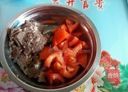 牛肉胡萝卜番茄汤的做法图解1