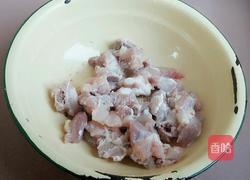 胡萝卜木耳排骨汤的做法图解5