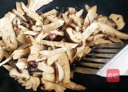香菇腊肉炒笋丝的做法图解4