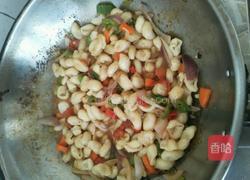 杂蔬爆炒猫耳朵的做法图解6