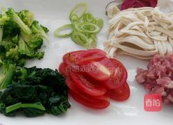 蔬菜肉丝面的做法图解1
