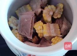 老火汤（扇骨玉米胡萝卜）的做法图解3