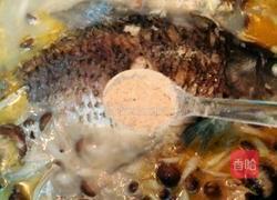 蟹味鲫鱼汤的做法图解11