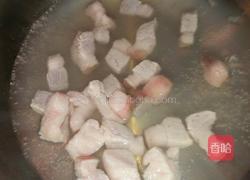 鹌鹑蛋鱿鱼红烧肉的做法图解5