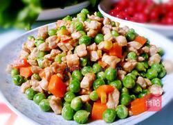 豌豆炒肉丁的做法图解8