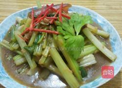 西芹的做法图解1