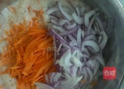 蔬菜豆渣饼。的做法图解2