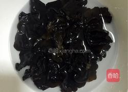 剁椒豆干黑木耳的做法图解1