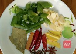 茄汁焖小黄鱼的做法图解2