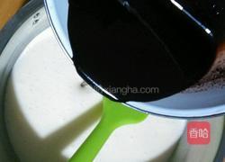 巧克力熔岩蛋糕的做法图解4