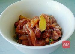 胡萝卜炒肉丝的做法图解4