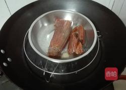 爆炒腊肉的做法图解1