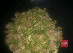 肉末炒毛豆的做法图解4