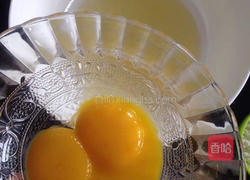 百香果戚风蛋糕的做法图解1