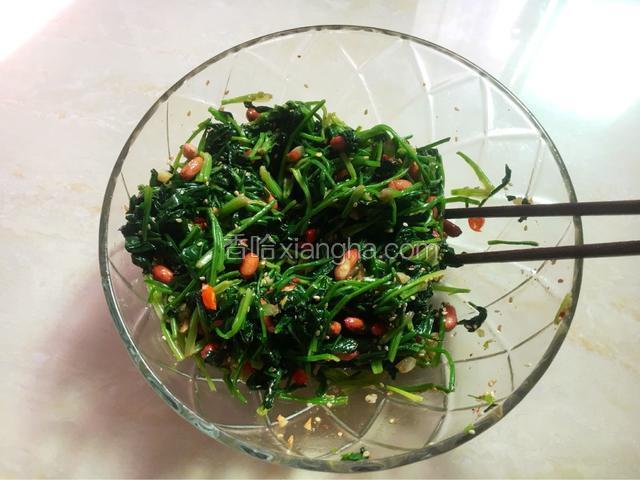 最后加入少许香油拌匀既可。
