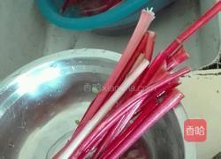 爆炒萝卜杆的做法图解2