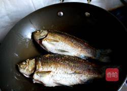 鲫鱼豆腐汤的做法图解3