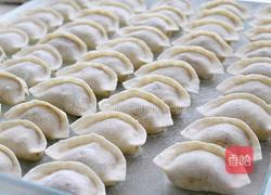 抱蛋煎饺的做法图解1