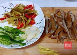 酸辣猪皮的做法图解3