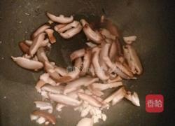 双菇炒肉的做法图解4