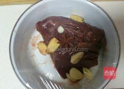 凉拌猪肝的做法图解1