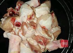 鸡腿板栗煲的做法图解3