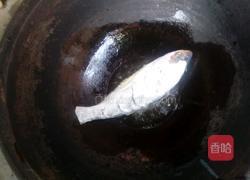 大铁锅贴饽饽熬鱼?的做法图解5
