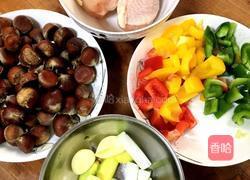 板栗烧鸡块的做法图解1