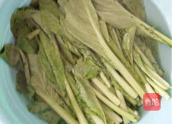 芥菜咸蛋瘦肉粥的做法图解2