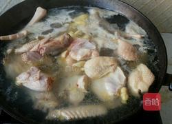 小鸡炖蘑菇的做法图解2