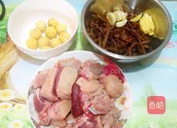 板栗茶树菇煲鸭的做法图解4