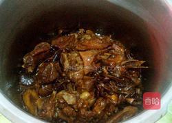 板栗茶树菇煲鸭的做法图解8
