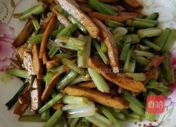 西芹炒香干的做法图解3