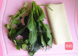 菠菜豆皮卷的做法图解1