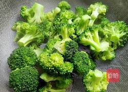 西兰花苹果树的做法图解3