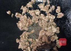 豆芽炒肉片的做法图解3