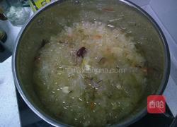 冰糖银耳红枣莲子汤的做法图解11