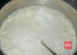 皮蛋瘦肉青菜粥的做法图解3