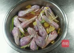 麻辣鸭头的做法图解1