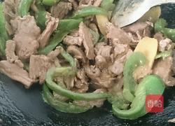 青椒炒牛肉的做法图解5