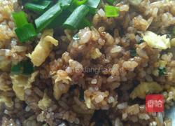 酱油炒饭的做法图解4