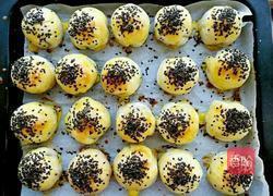 豆沙蛋黄酥的做法图解13