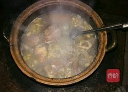 猪蹄肉莲藕汤的做法图解4