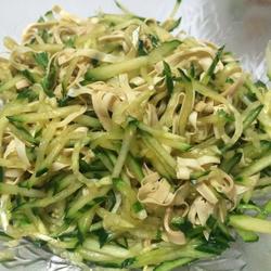 黄瓜拌干豆腐的做法[图]