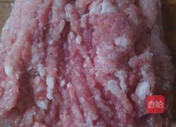 莲藕肉馅锅贴的做法图解2