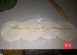 葱油饼（饺子皮版）的做法图解2