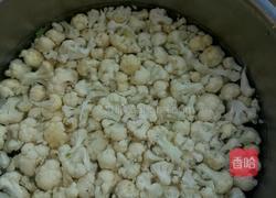 清炒花菜的做法图解1