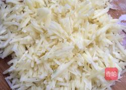 土豆煎饼的做法图解1